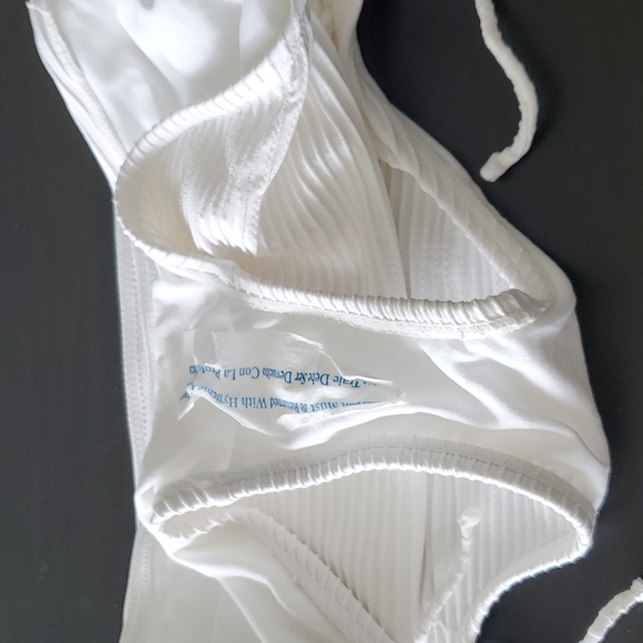 Kona Sol White Bikini Set - Picture 12 of 12